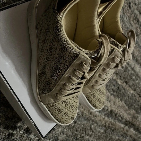 Guess Brown Multi Fabric Women's Flowurs Wedge Sneakers 9.5 Fashion Comfortable - Picture 4 of 8